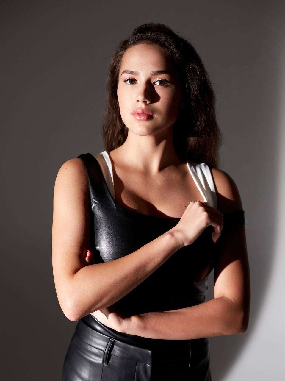 Алина Загитова Photo #47