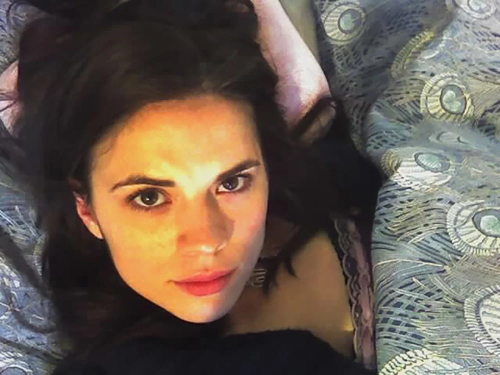 Хейли Этвелл Photo #12