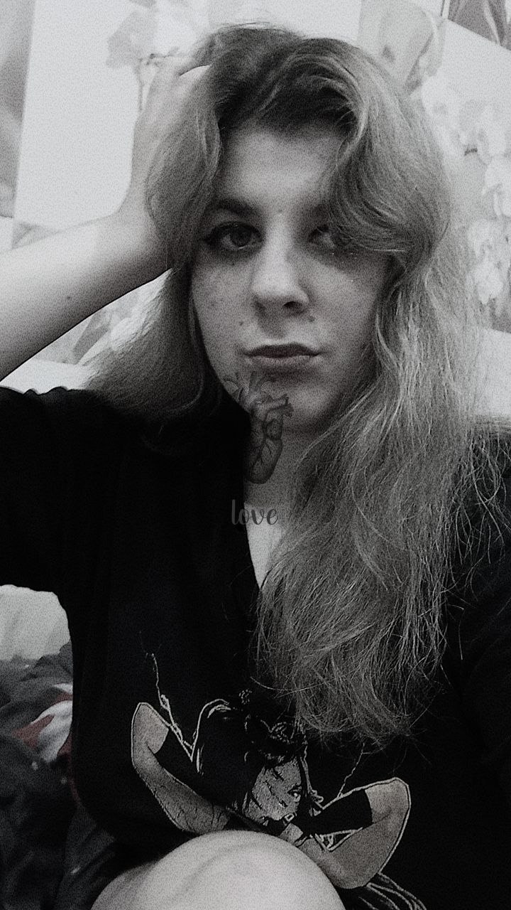 Лиза Фаркаш Photo #52