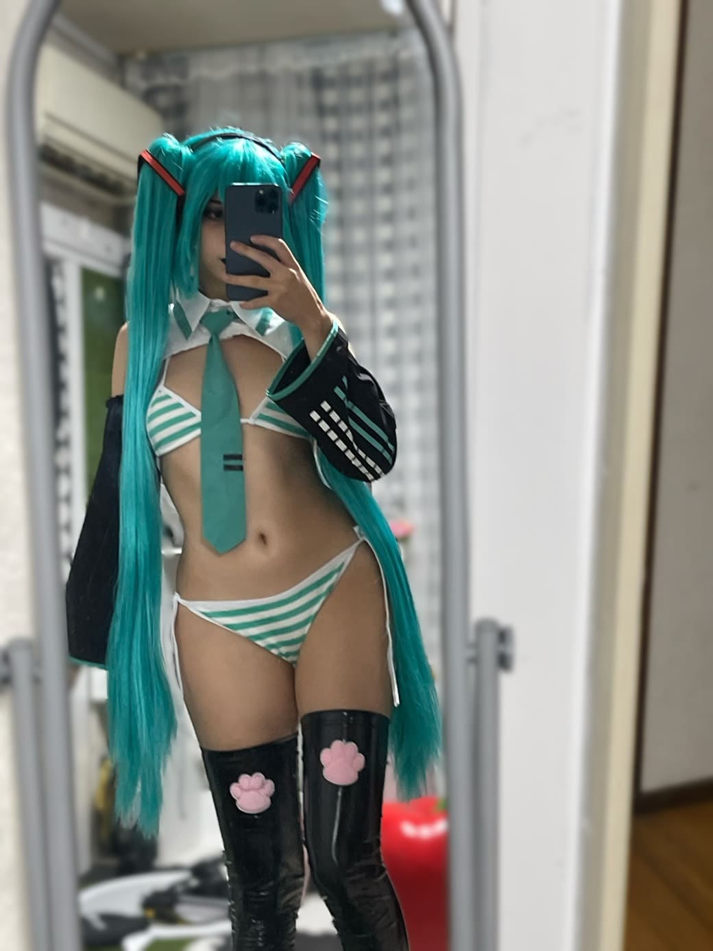 Yameeka Photo #62