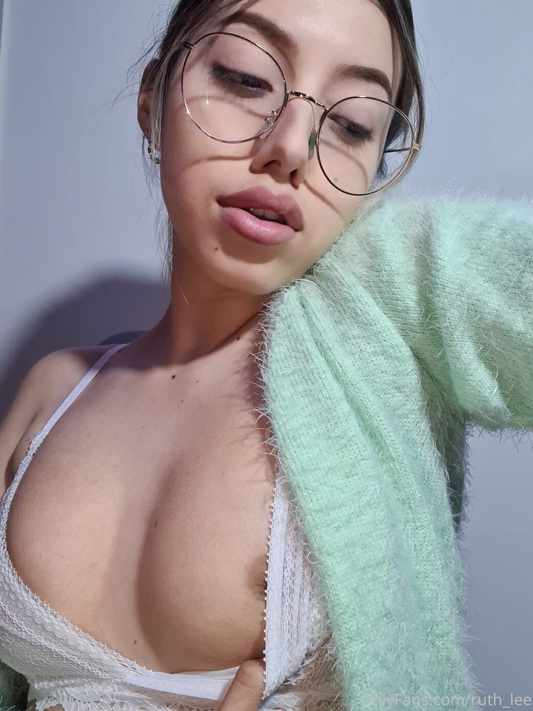 Ruth Lee Photo #65