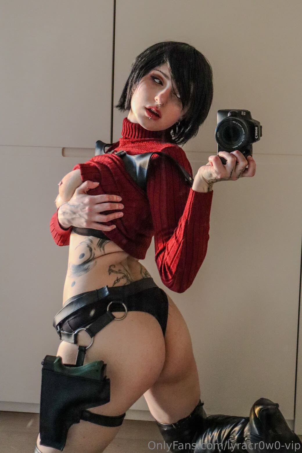 Lyra Crow Photo #83